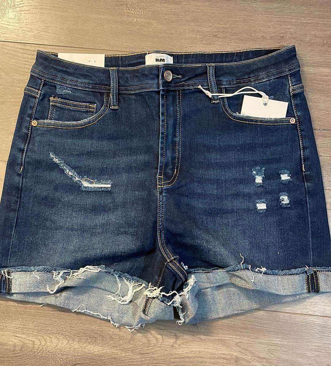 I&M High Rise Stretch Shorts