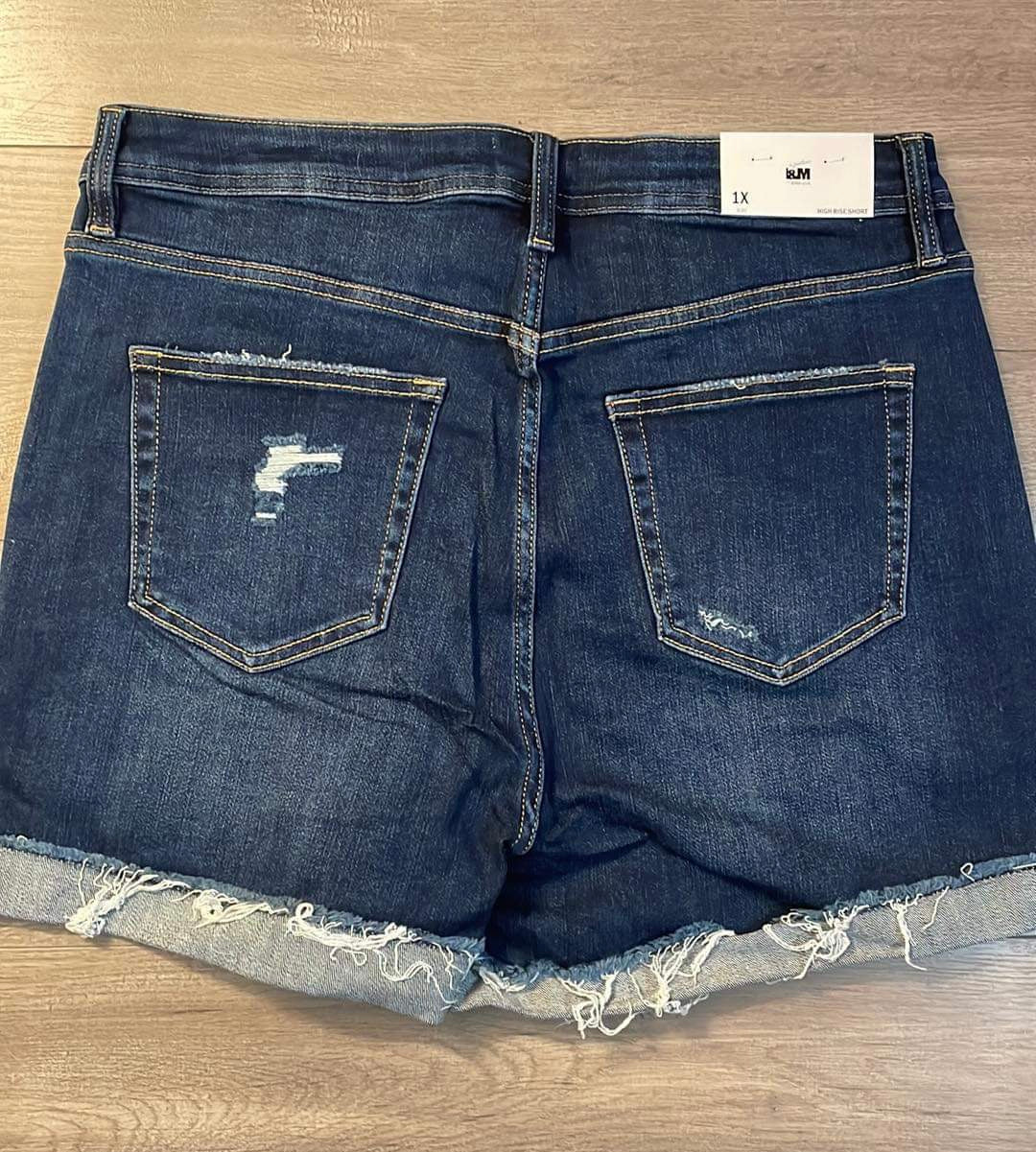 I&M High Rise Stretch Shorts